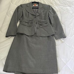 Gray Jones New York skirt suit